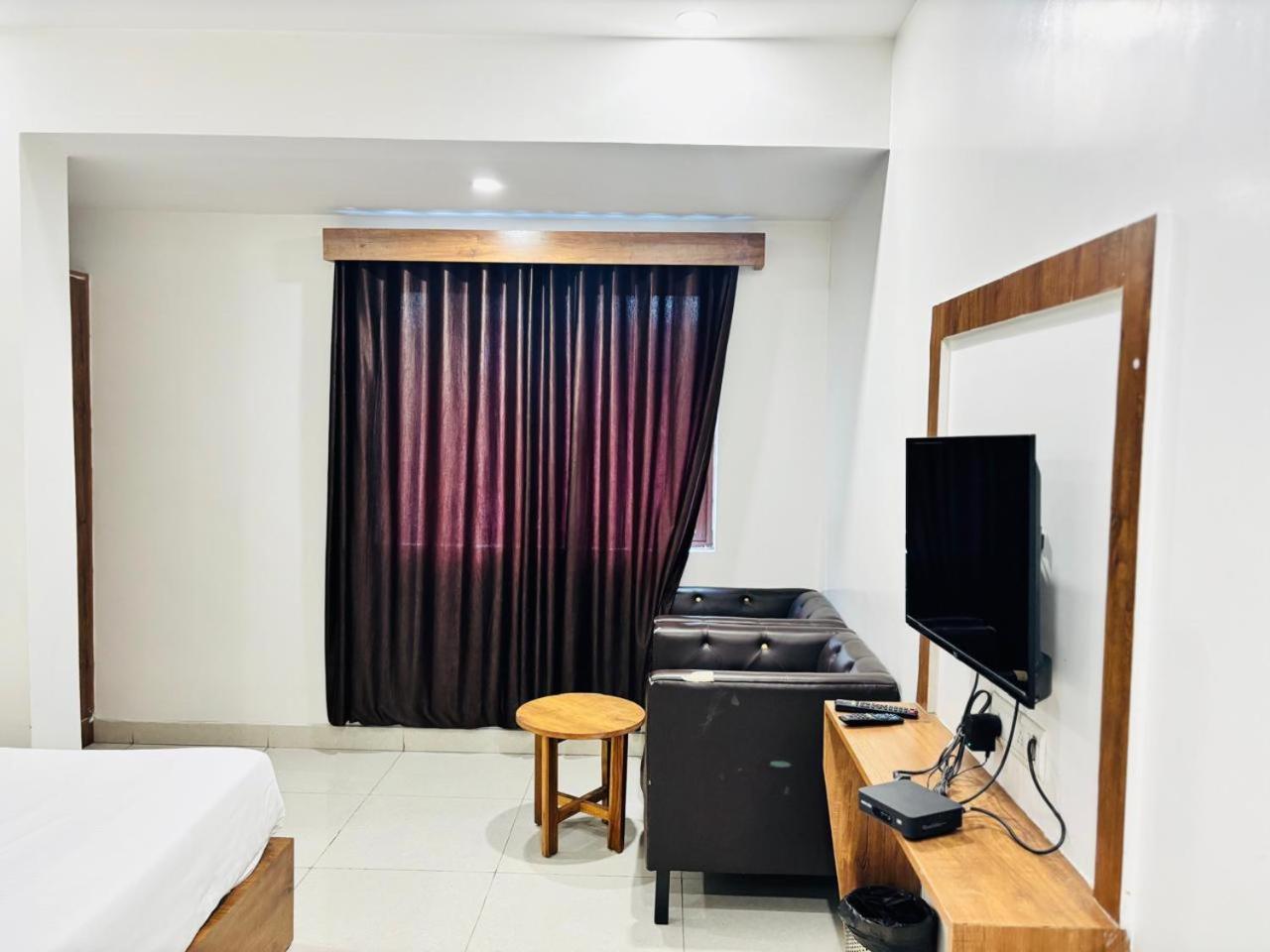 Hotel Bg Inn Bangalore Exteriör bild