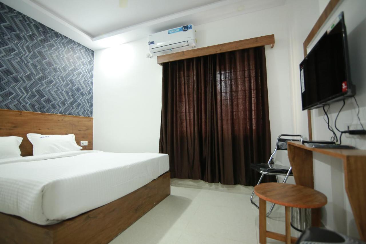 Hotel Bg Inn Bangalore Exteriör bild