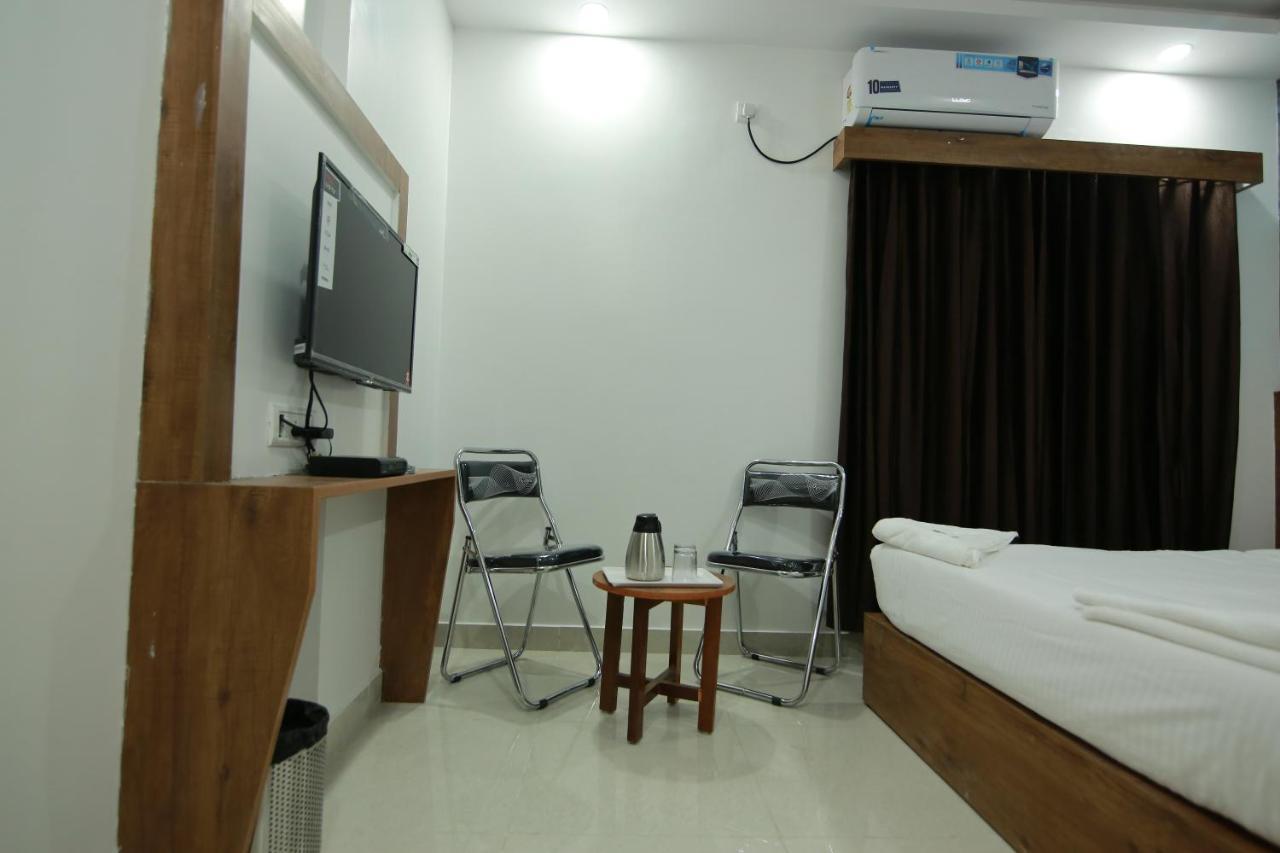 Hotel Bg Inn Bangalore Exteriör bild
