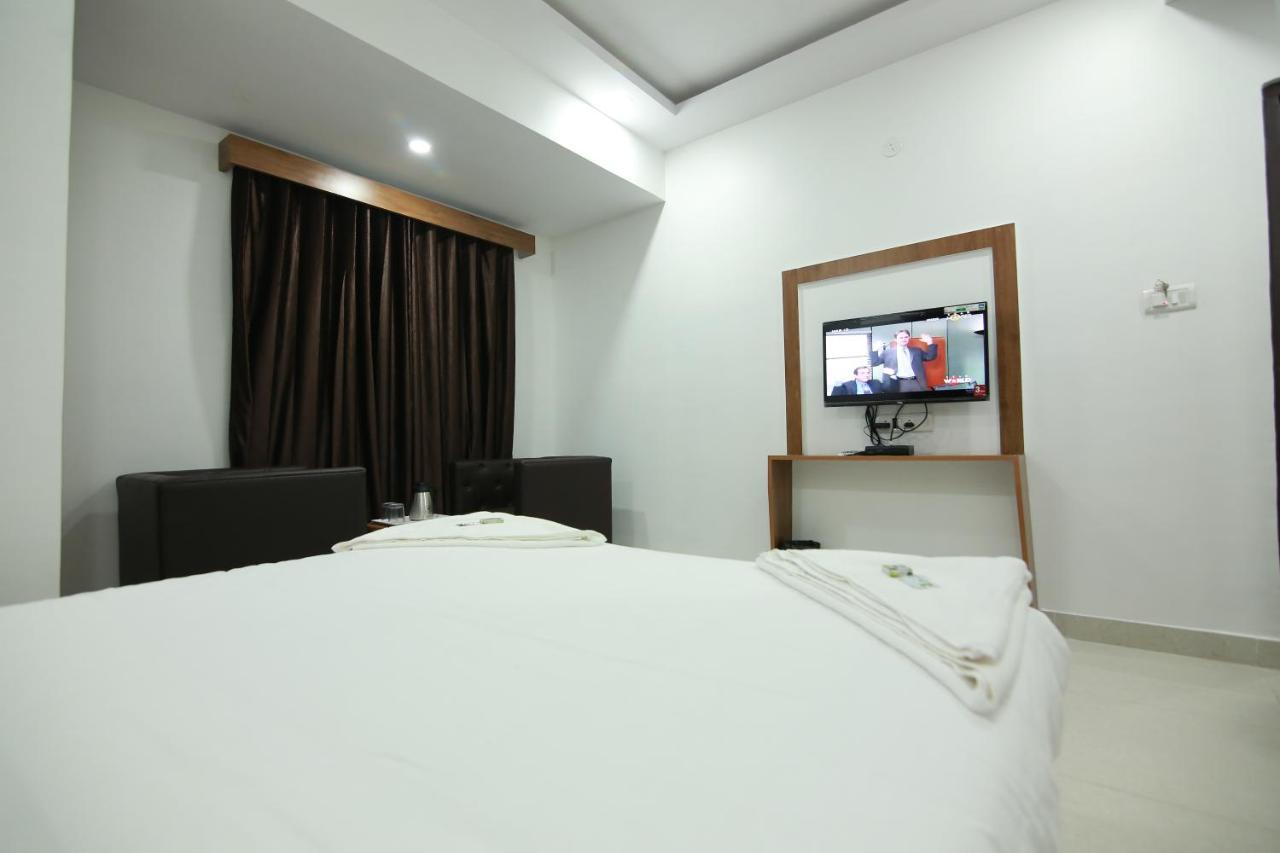 Hotel Bg Inn Bangalore Exteriör bild